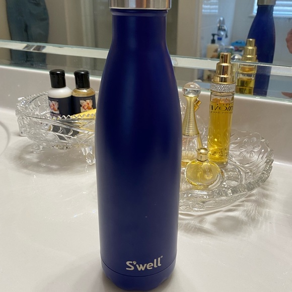 Swell water bottle - Picture 1 of 4